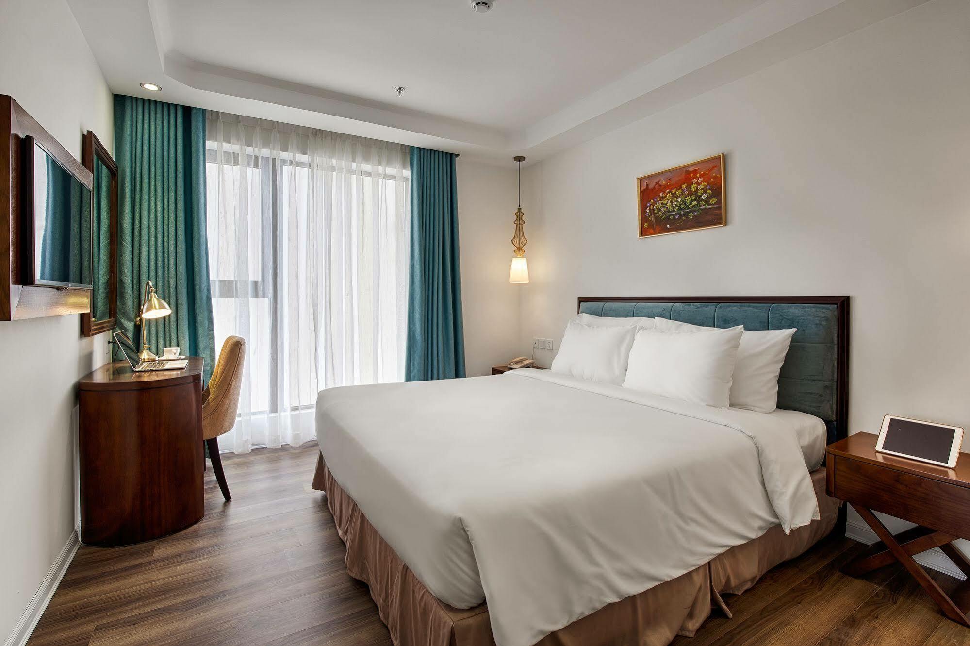 Adaline Hotel And Suite Da Nang Exterior photo