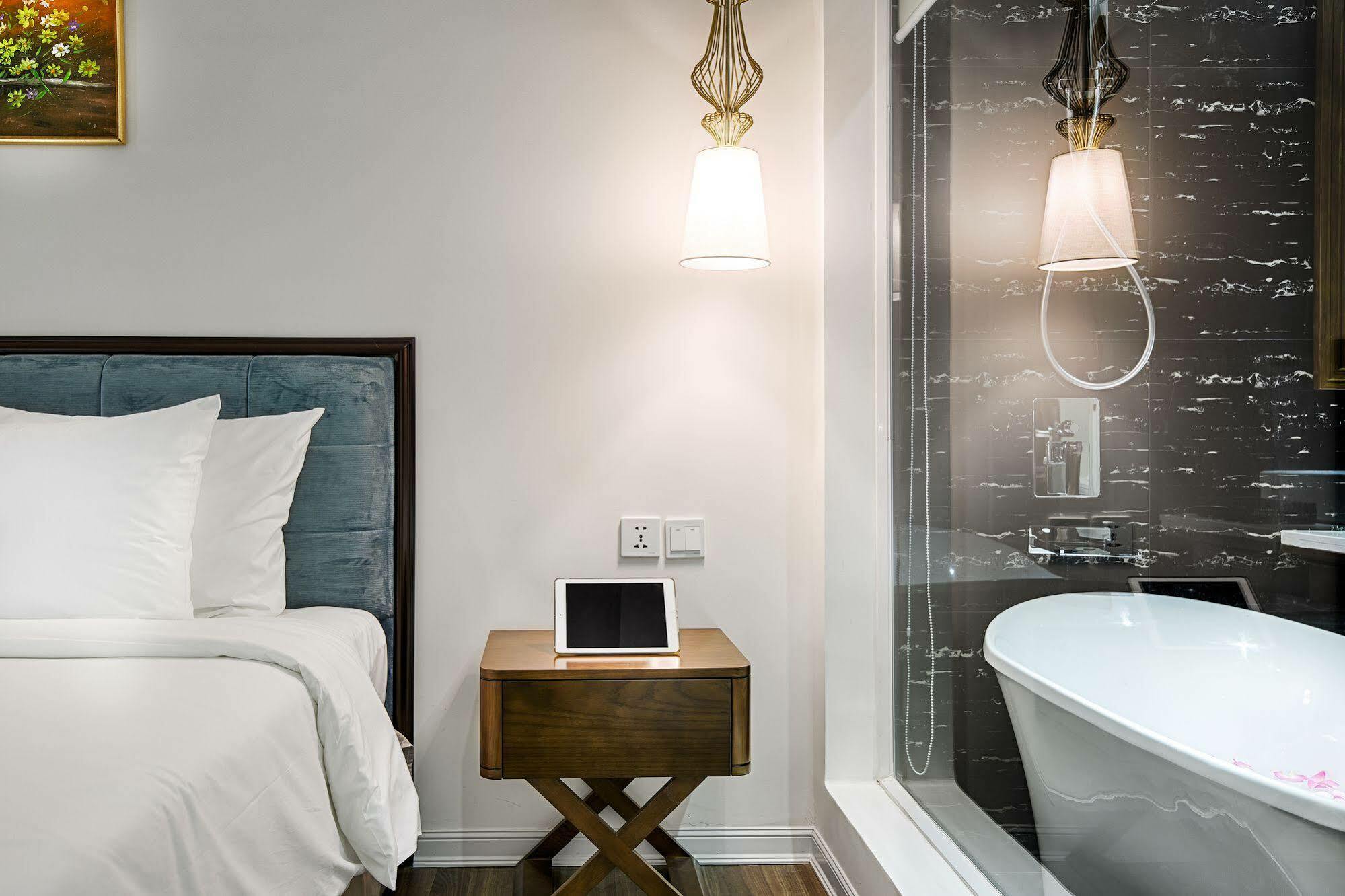 Adaline Hotel And Suite Da Nang Exterior photo