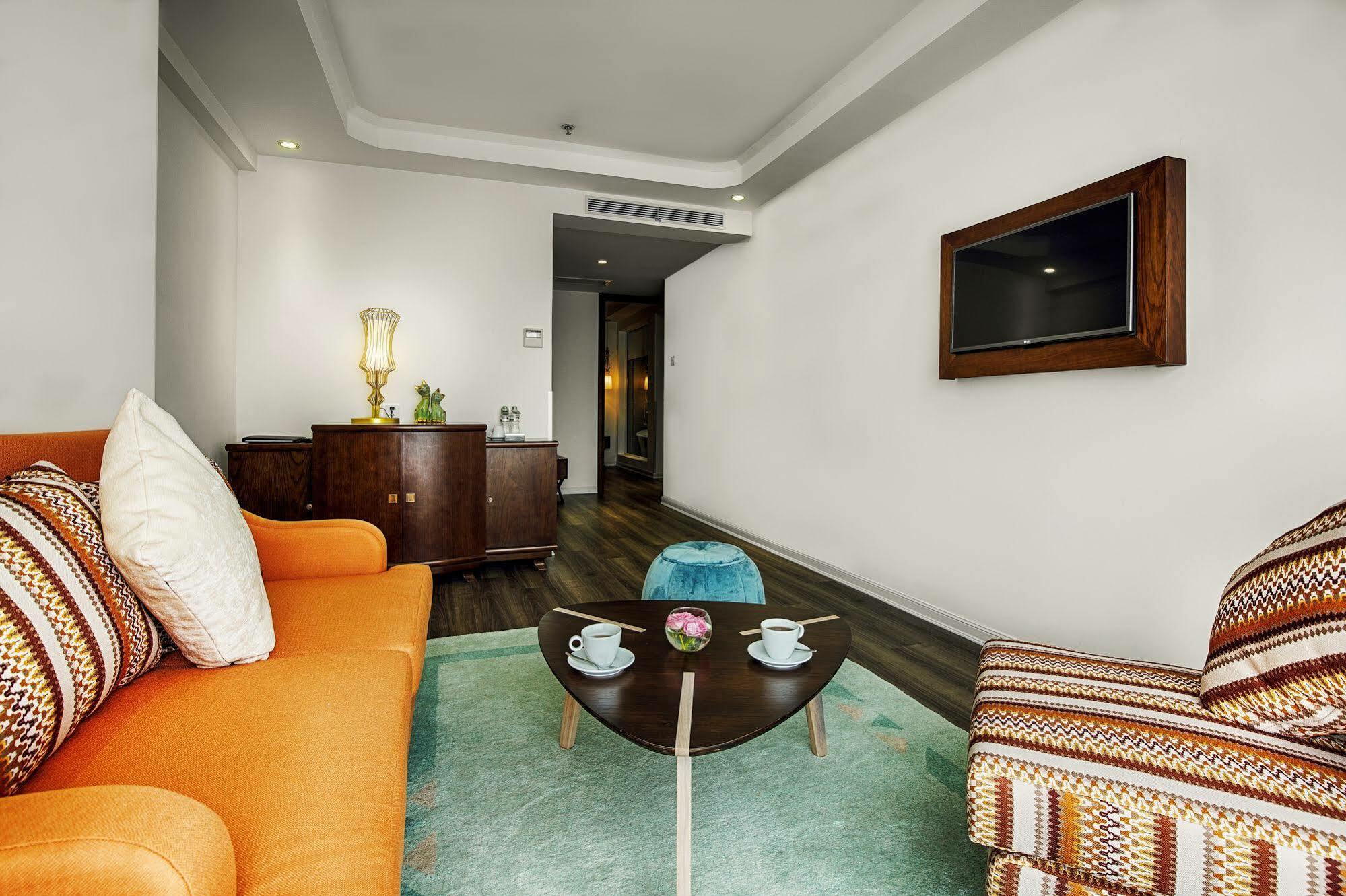 Adaline Hotel And Suite Da Nang Exterior photo